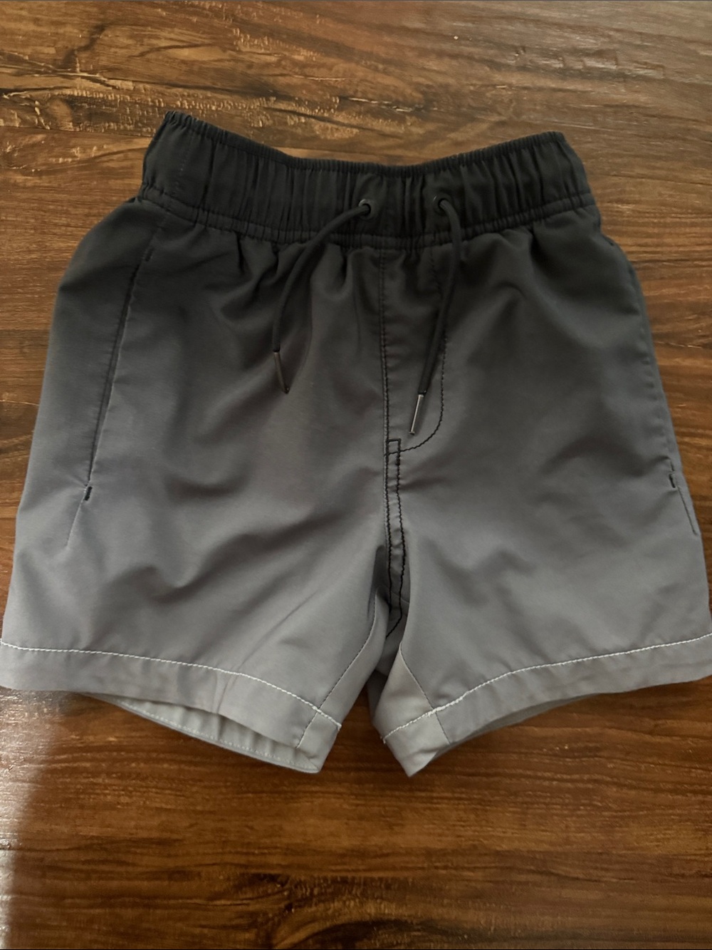 GAP boys ombré black to Gray Athletic Drawstring Shorts